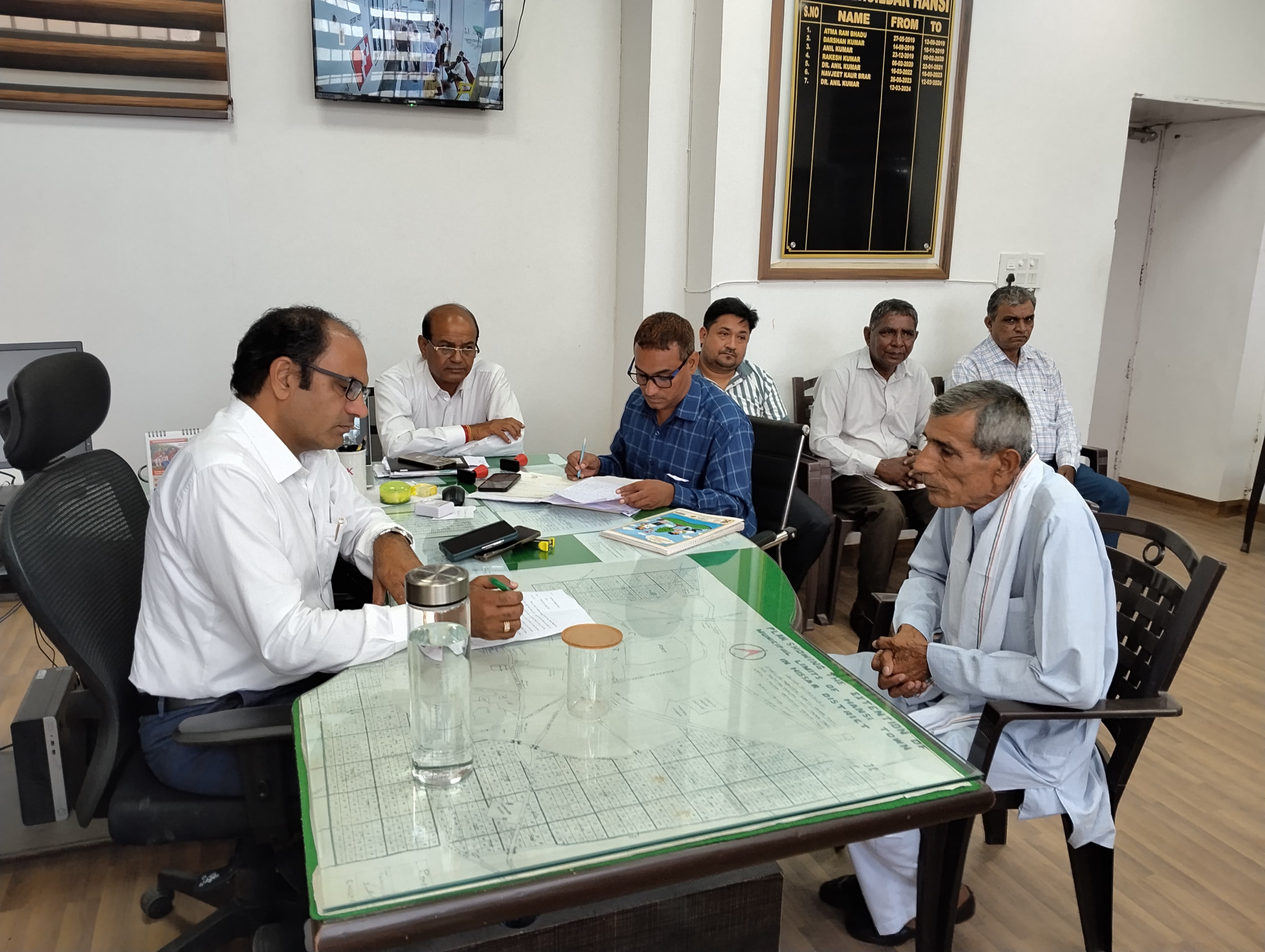 Officials should ensure that rainwater drainage work is accelerated: SDM Rajesh Khoth